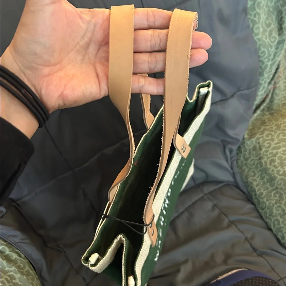 Green and Tan Tote Bag - Picture 3 of 9